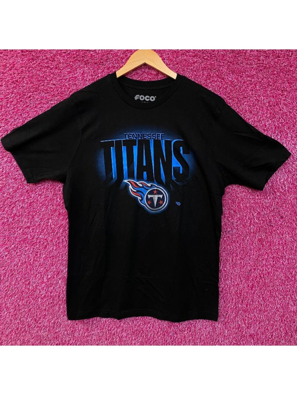 FOCO Tennessee Titans Team Logo Graphic T-Shirt Large